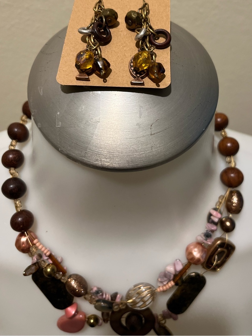 401. NWT CHICO’S MIXED MEDIA STATEMENT NECKLACE & EARRING SET